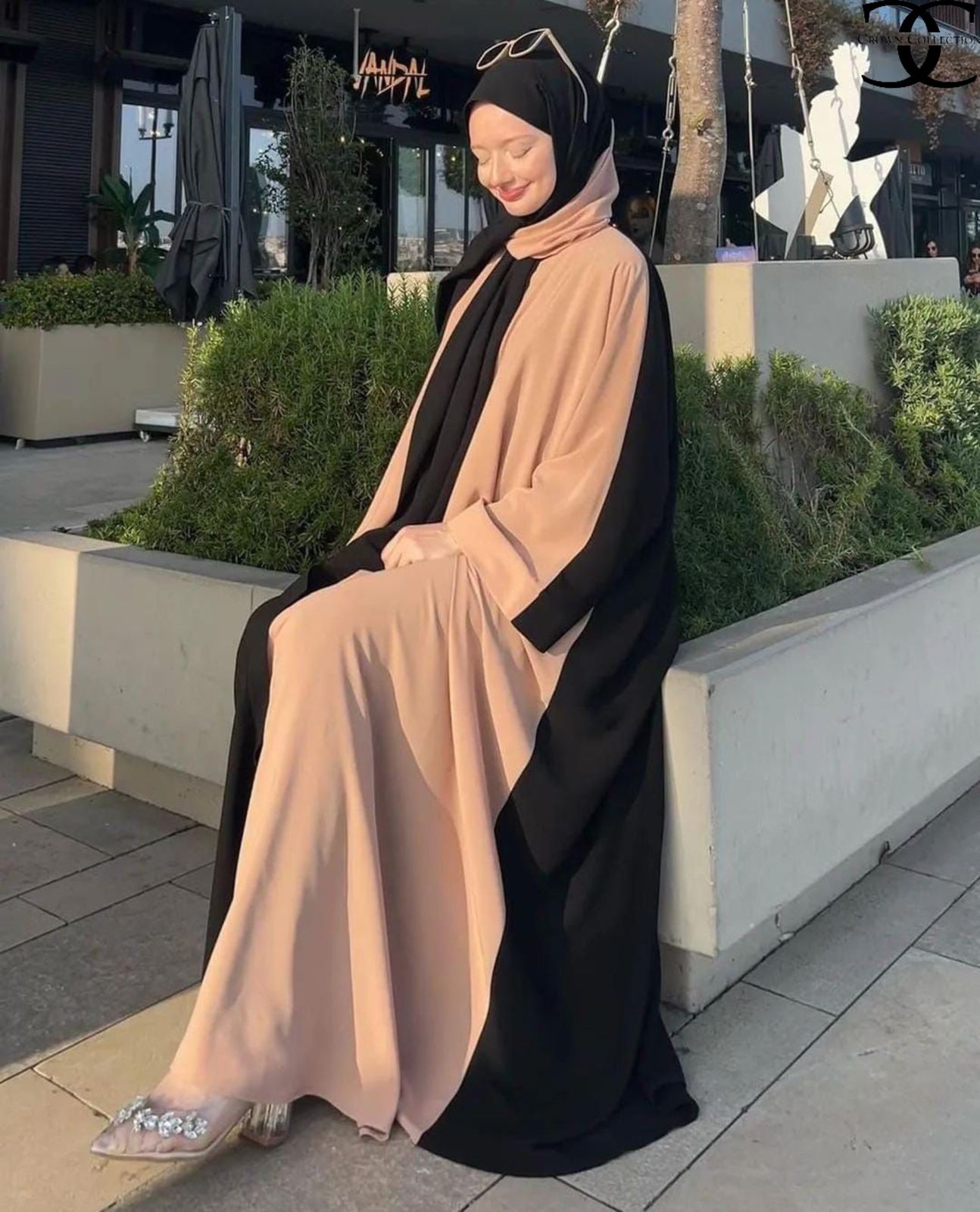 Elegant abaya